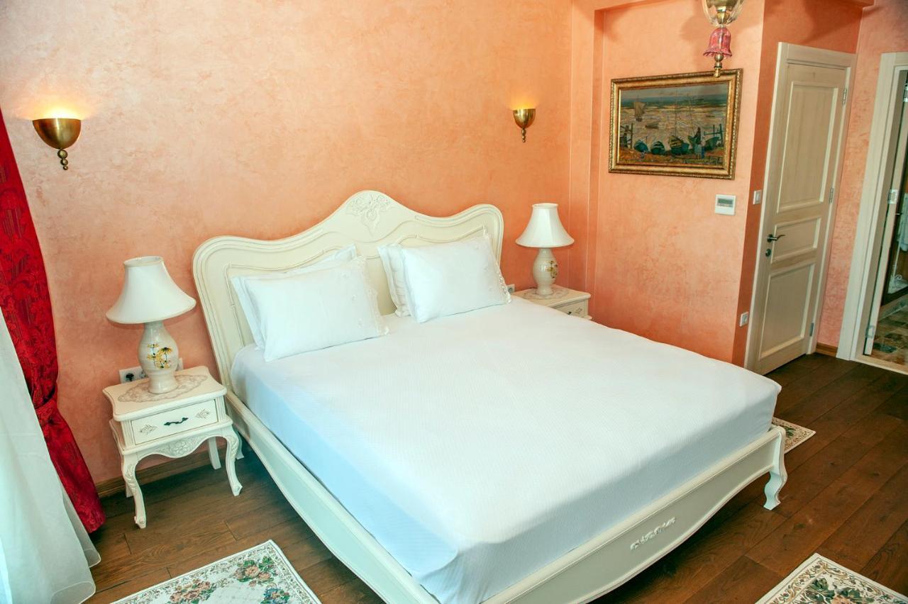 Swan Lake Hotel - Adult Only Селимие Екстериор снимка